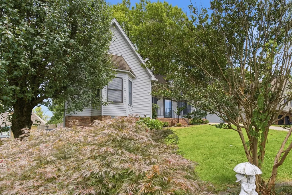 609 Knollwood Drive La Vergne TN 37086