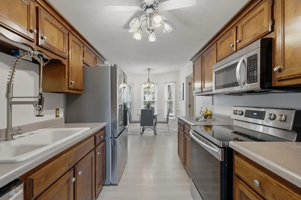 609 Knollwood Drive La Vergne TN 37086