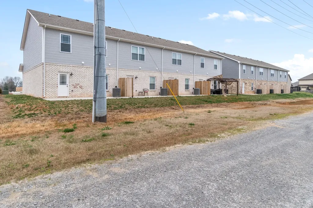 352 Fallow Lane Clarksville TN 37040
