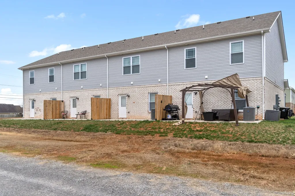 352 Fallow Lane Clarksville TN 37040