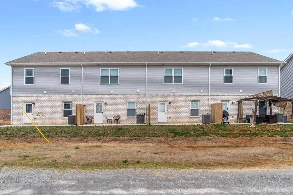 352 Fallow Lane Clarksville TN 37040