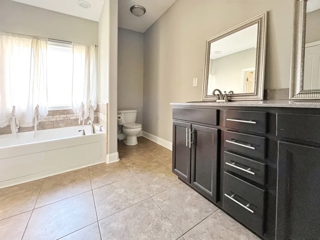 3703 Windmill Court Clarksville TN 37040