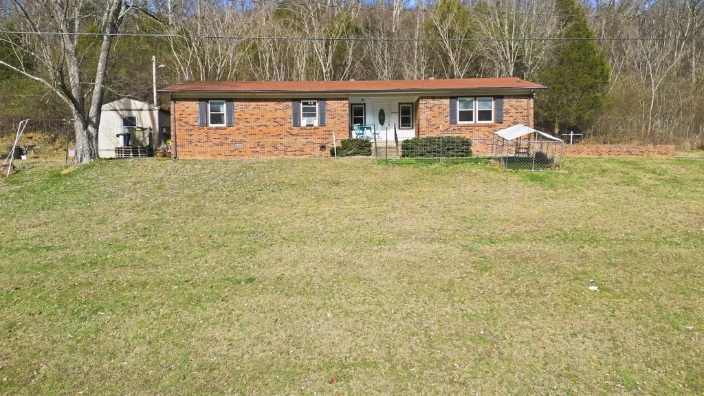 275 Lakeside Drive Carthage TN 37030