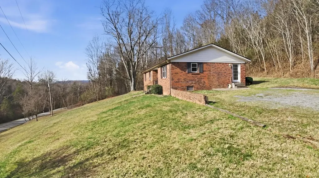 275 Lakeside Drive Carthage TN 37030
