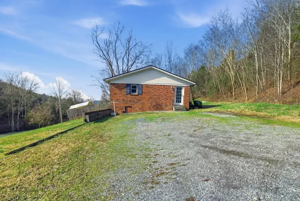 275 Lakeside Drive Carthage TN 37030