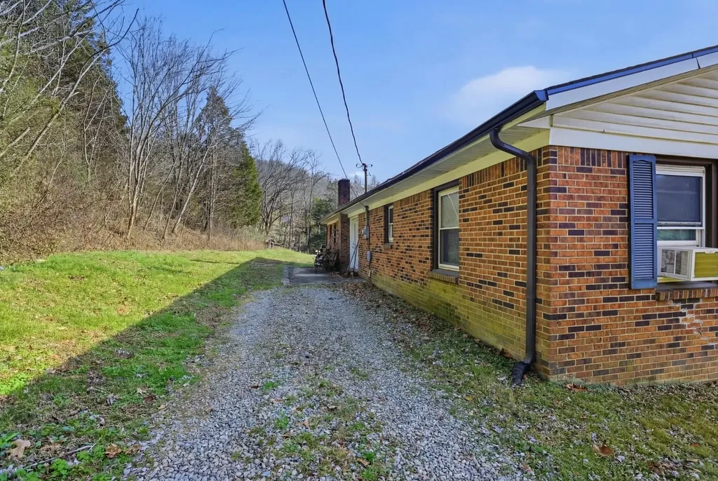 275 Lakeside Drive Carthage TN 37030