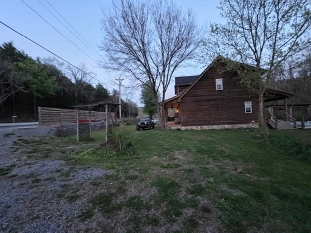 8216 Gassaway Road Woodbury TN 37190