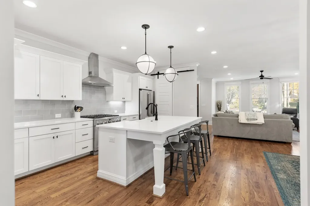 843 Clayton Avenue Nashville TN 37204