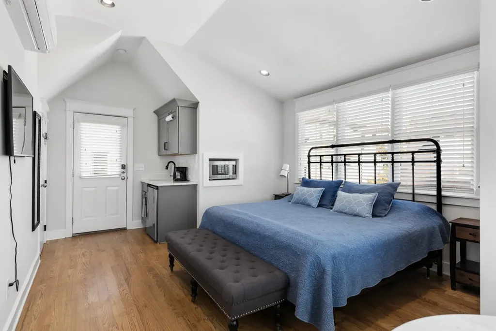843 Clayton Avenue Nashville TN 37204