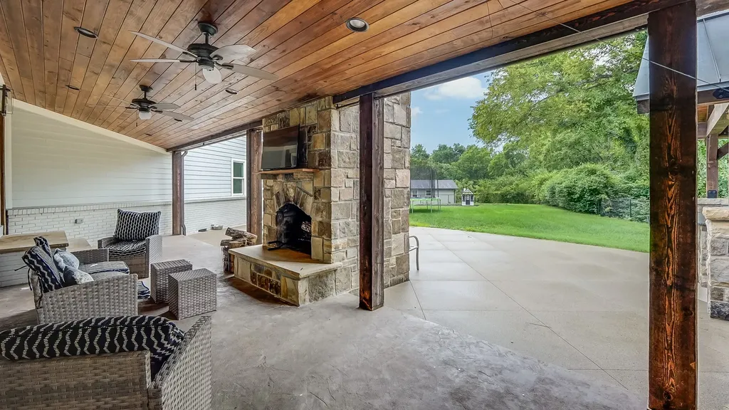 824 Clematis Drive Nashville TN 37205