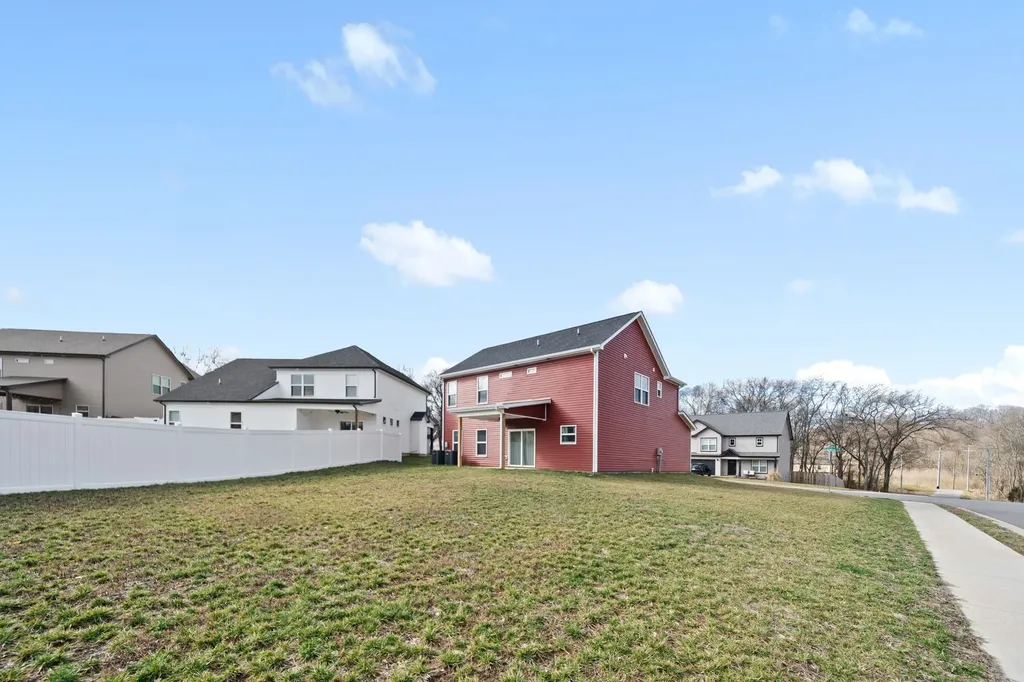 101 Lucerne Lane Clarksville TN 37040