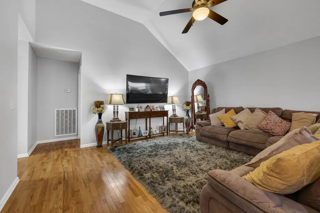 5200 Rockridge Court Antioch TN 37013