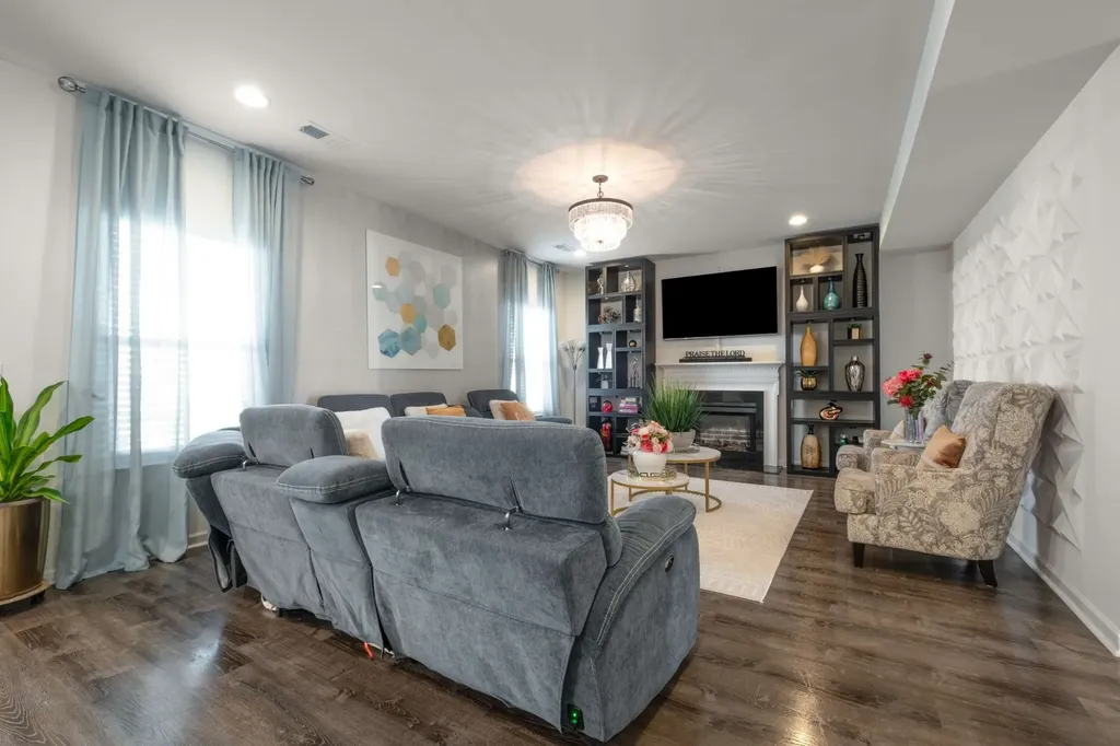 2742 Candlewick Court Murfreesboro TN 37127