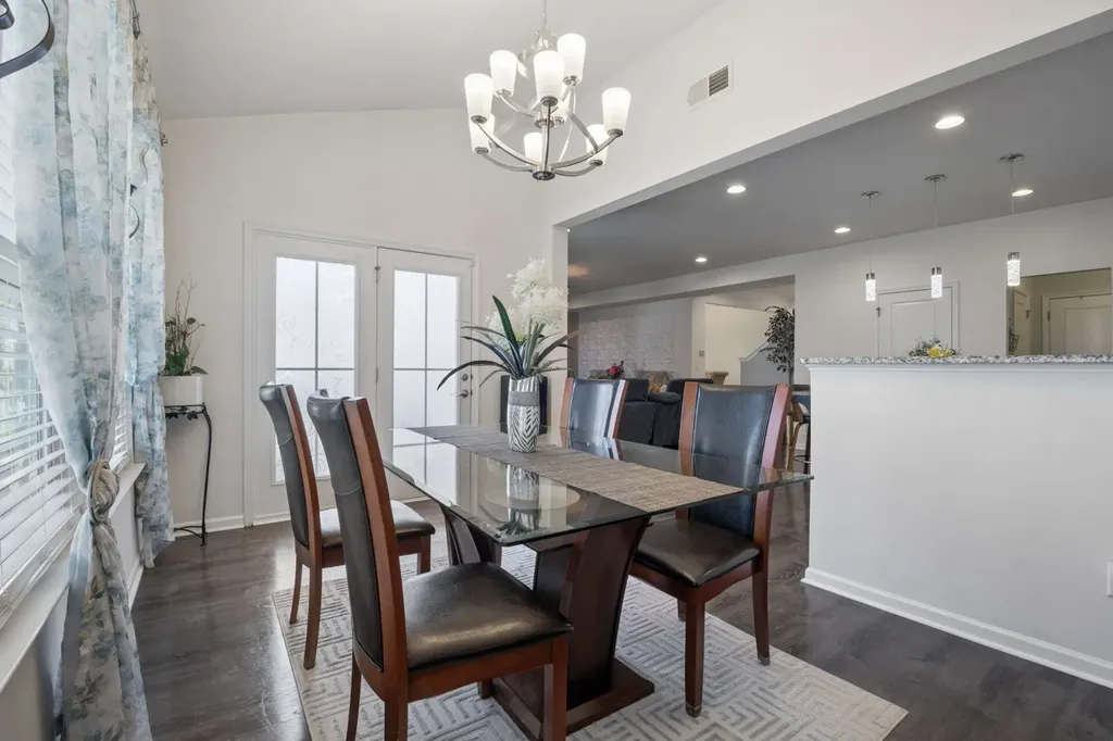 2742 Candlewick Court Murfreesboro TN 37127