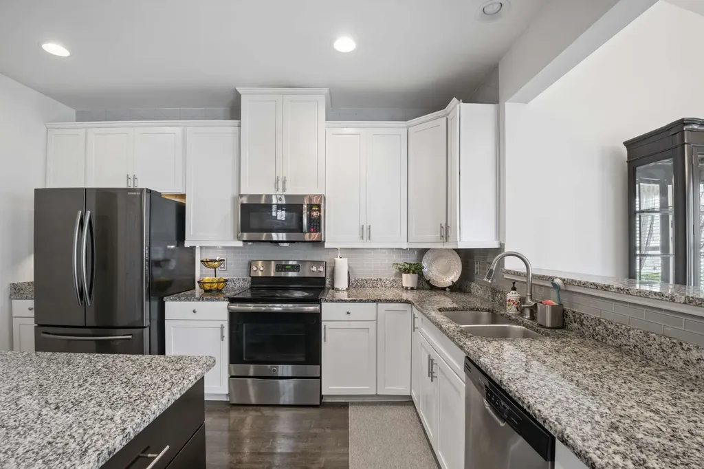 2742 Candlewick Court Murfreesboro TN 37127