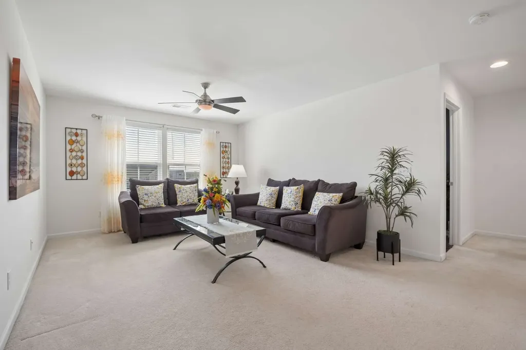 2742 Candlewick Court Murfreesboro TN 37127