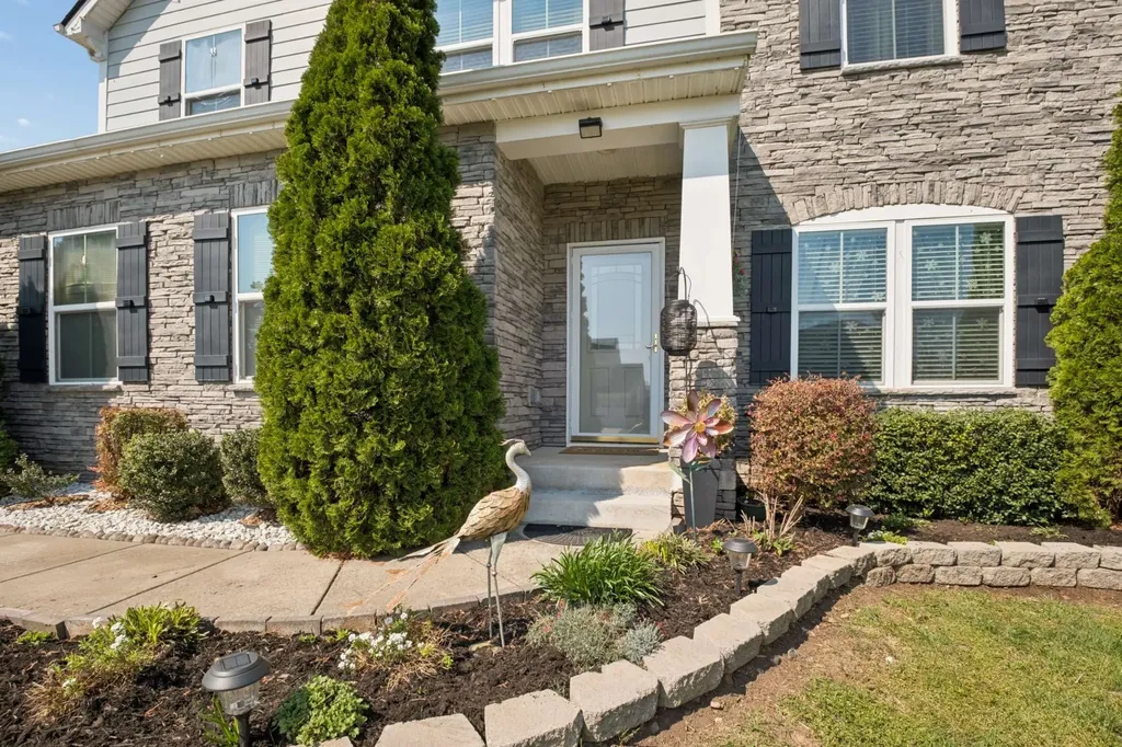 2742 Candlewick Court Murfreesboro TN 37127
