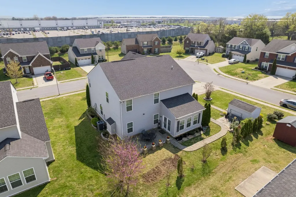 2742 Candlewick Court Murfreesboro TN 37127