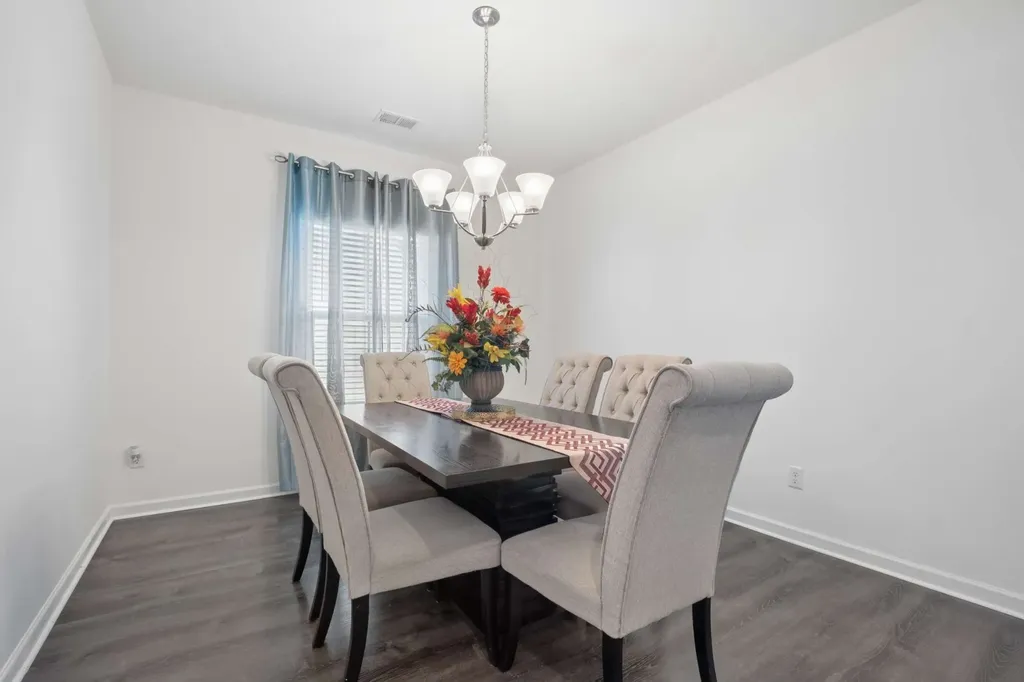 2742 Candlewick Court Murfreesboro TN 37127