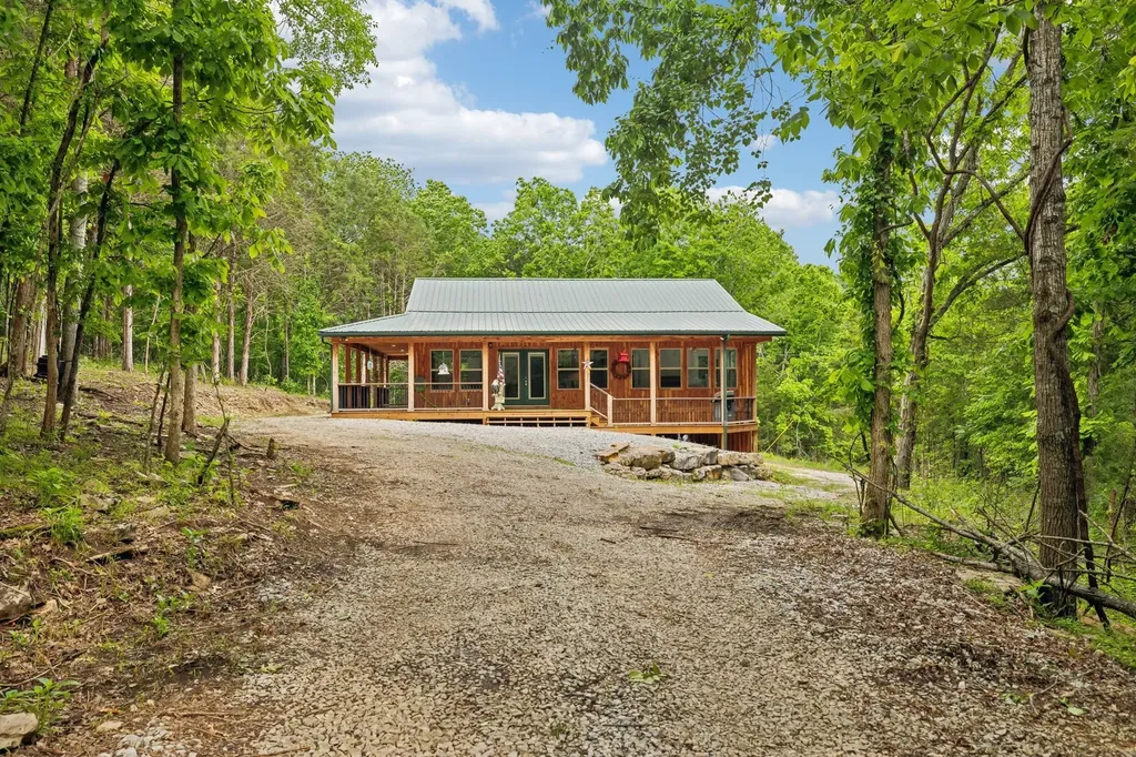 1840 Lick Creek Road Hartsville TN 37074