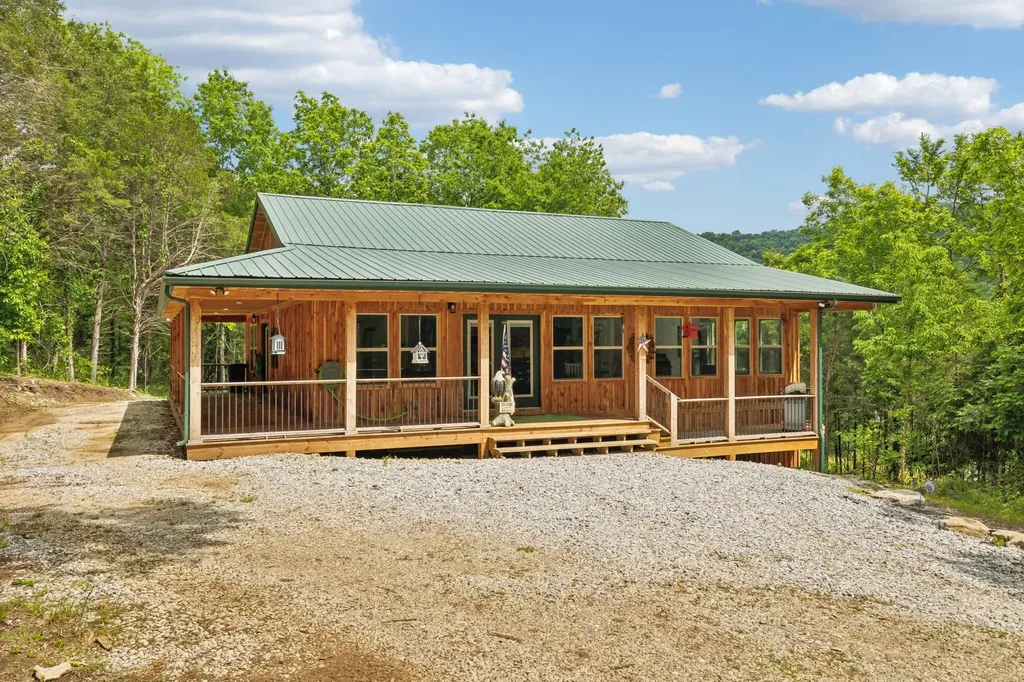 1840 Lick Creek Road Hartsville TN 37074