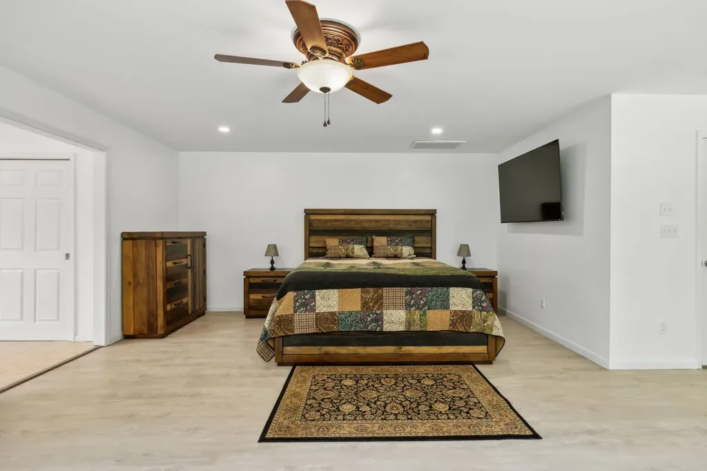 1840 Lick Creek Road Hartsville TN 37074