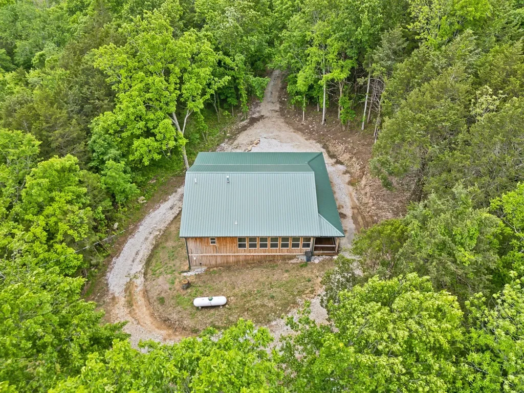 1840 Lick Creek Road Hartsville TN 37074