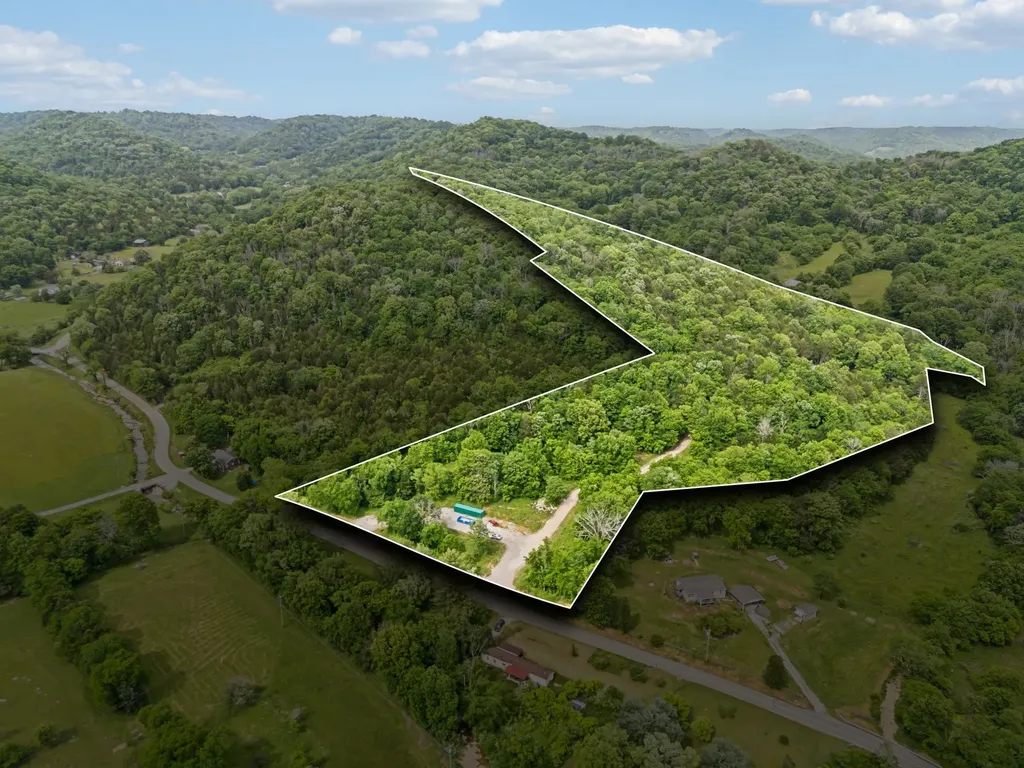 1840 Lick Creek Road Hartsville TN 37074