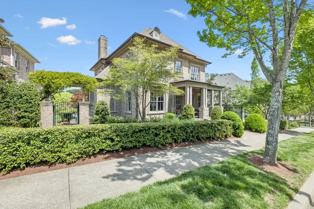 1040 Falling Leaf Circle Brentwood TN 37027