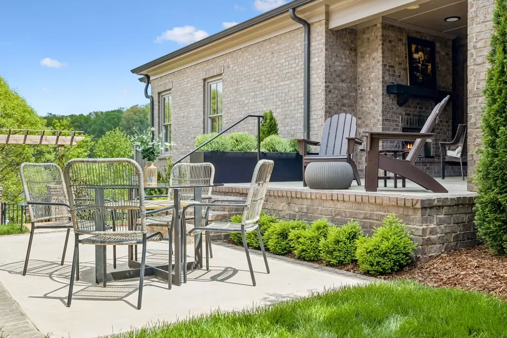 1040 Falling Leaf Circle Brentwood TN 37027