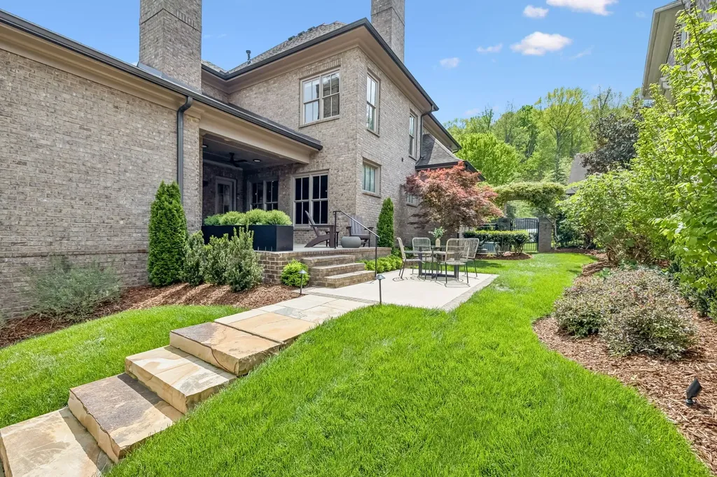 1040 Falling Leaf Circle Brentwood TN 37027