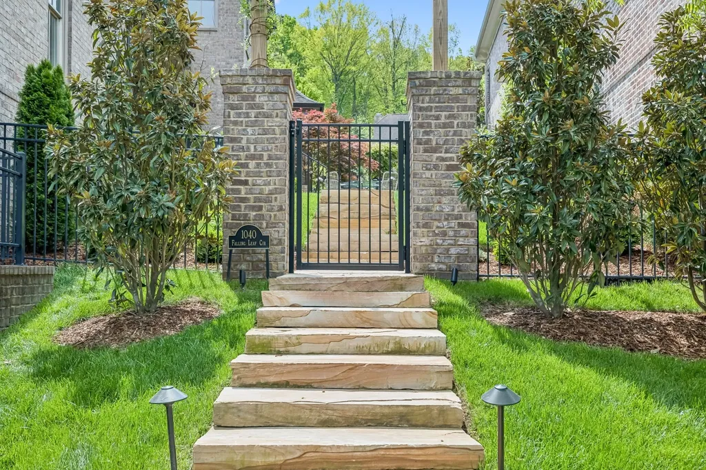 1040 Falling Leaf Circle Brentwood TN 37027