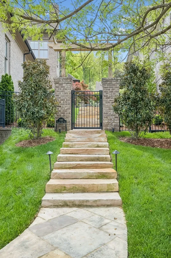 1040 Falling Leaf Circle Brentwood TN 37027