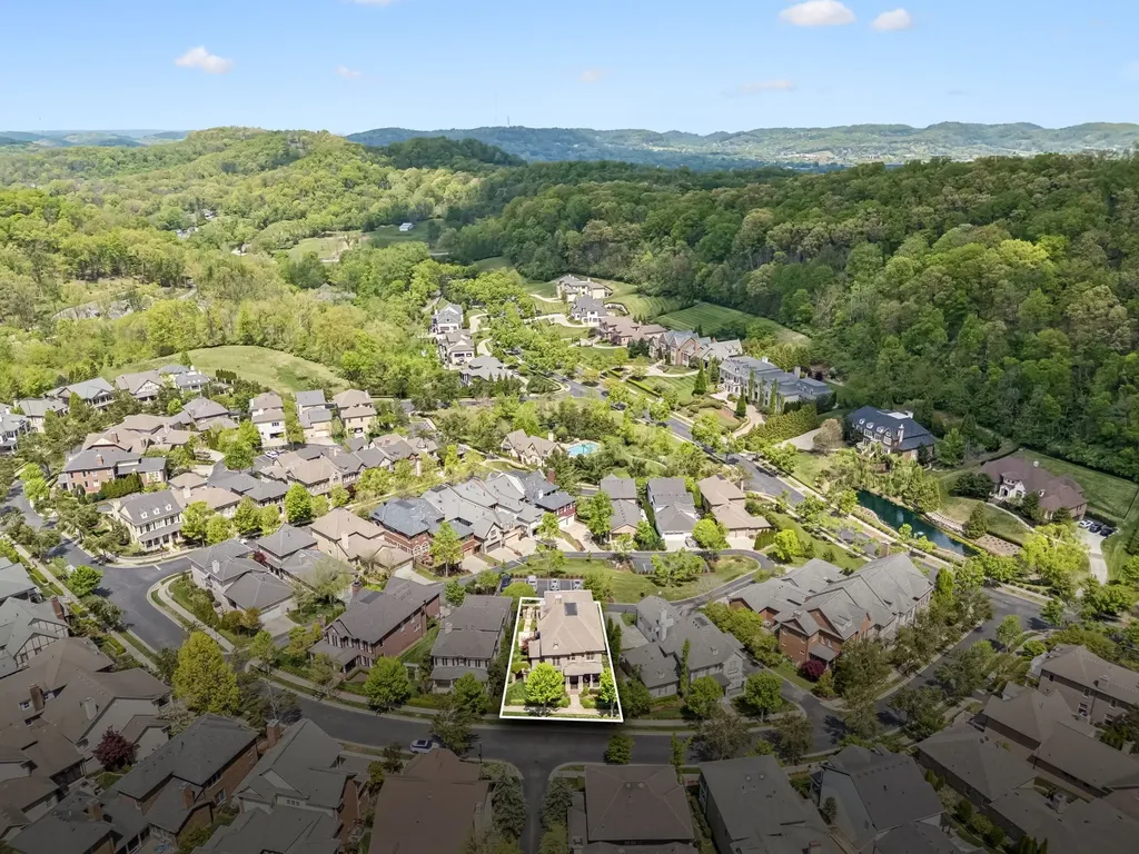 1040 Falling Leaf Circle Brentwood TN 37027