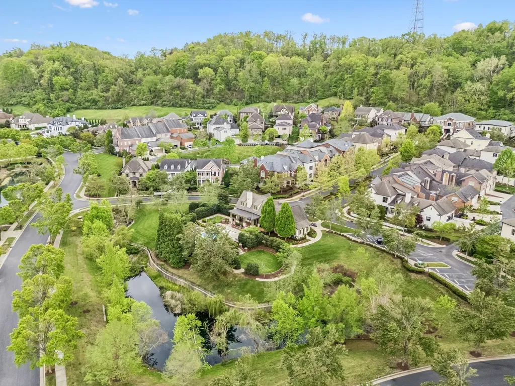 1040 Falling Leaf Circle Brentwood TN 37027