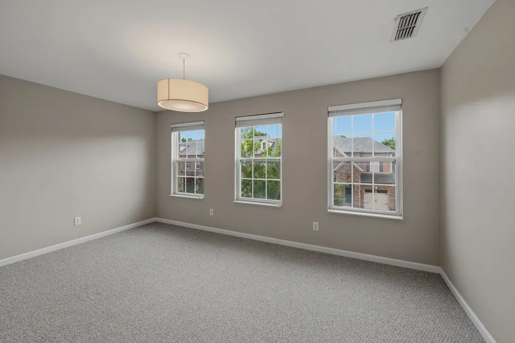 2043 Traemoor Village Drive Nashville TN 37209