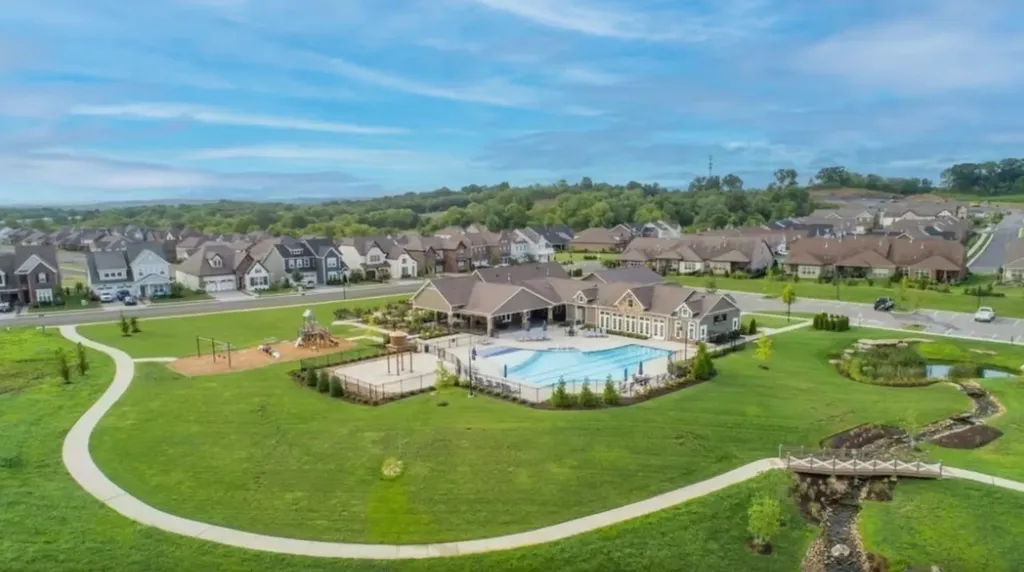 1073 Harvest Acres Hendersonville TN 37075