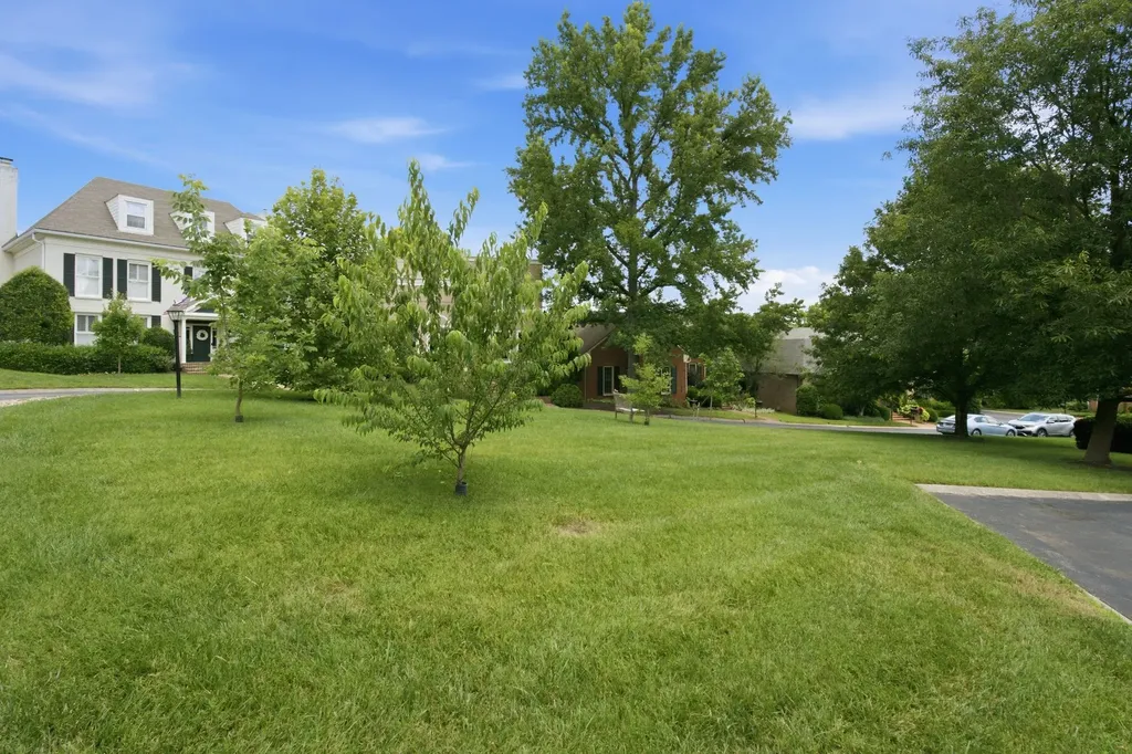 165 Charleston Park Nashville TN 37205