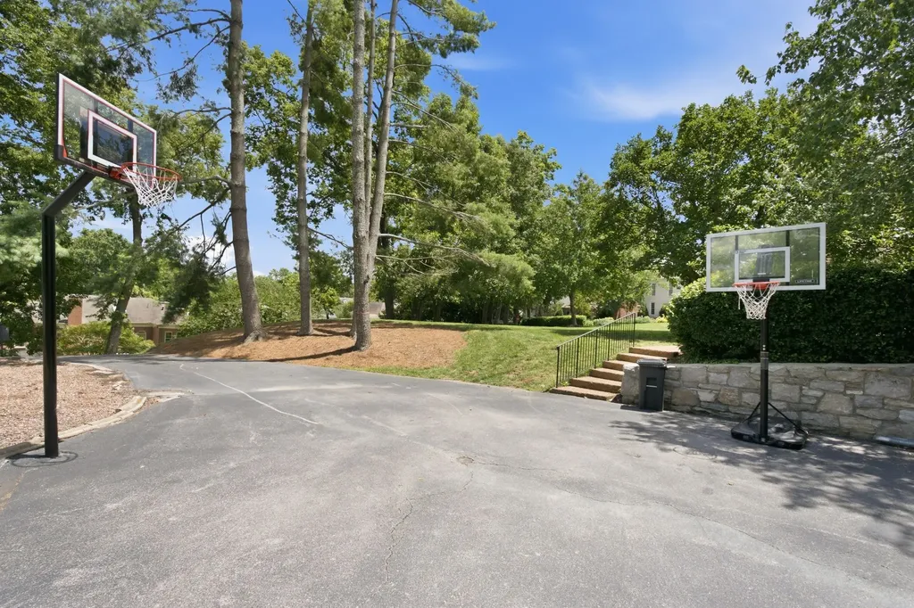 165 Charleston Park Nashville TN 37205