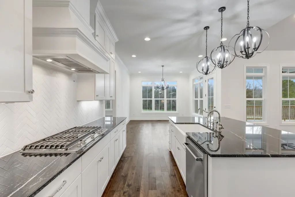 7483 Liberty Road Fairview TN 37062