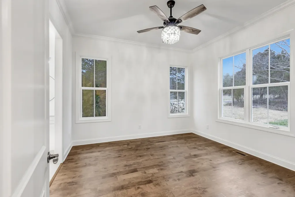 7483 Liberty Road Fairview TN 37062