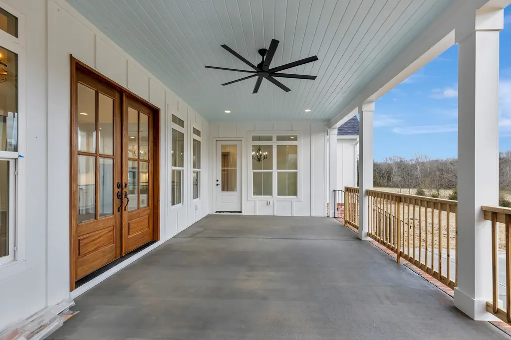 7483 Liberty Road Fairview TN 37062