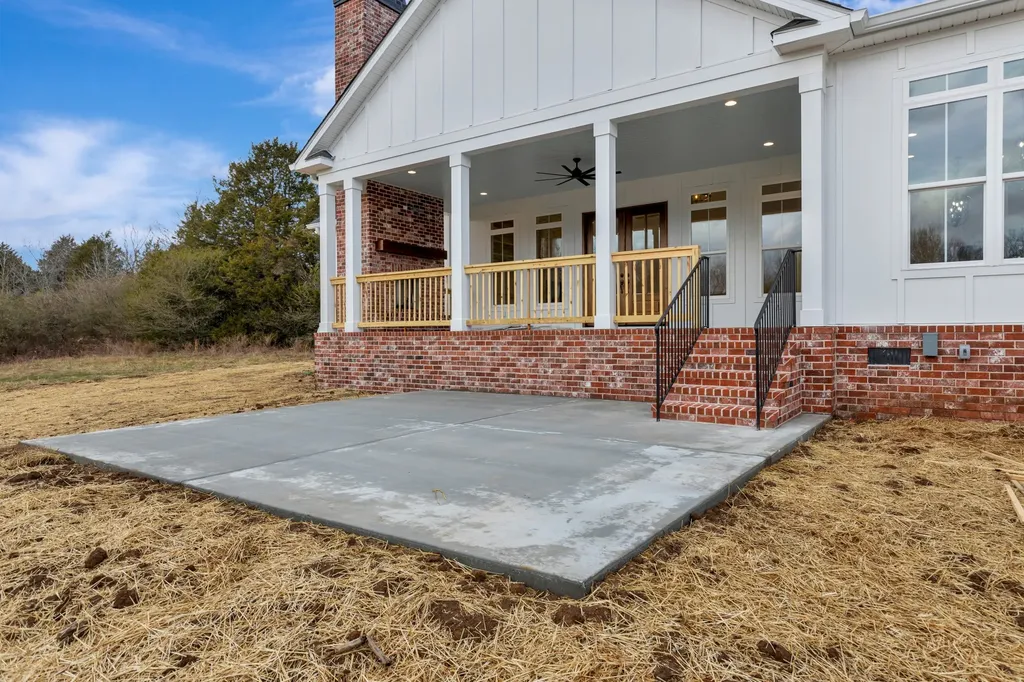 7483 Liberty Road Fairview TN 37062