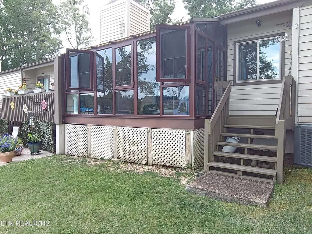 354 Lake Catherine Lane Crossville TN 38558