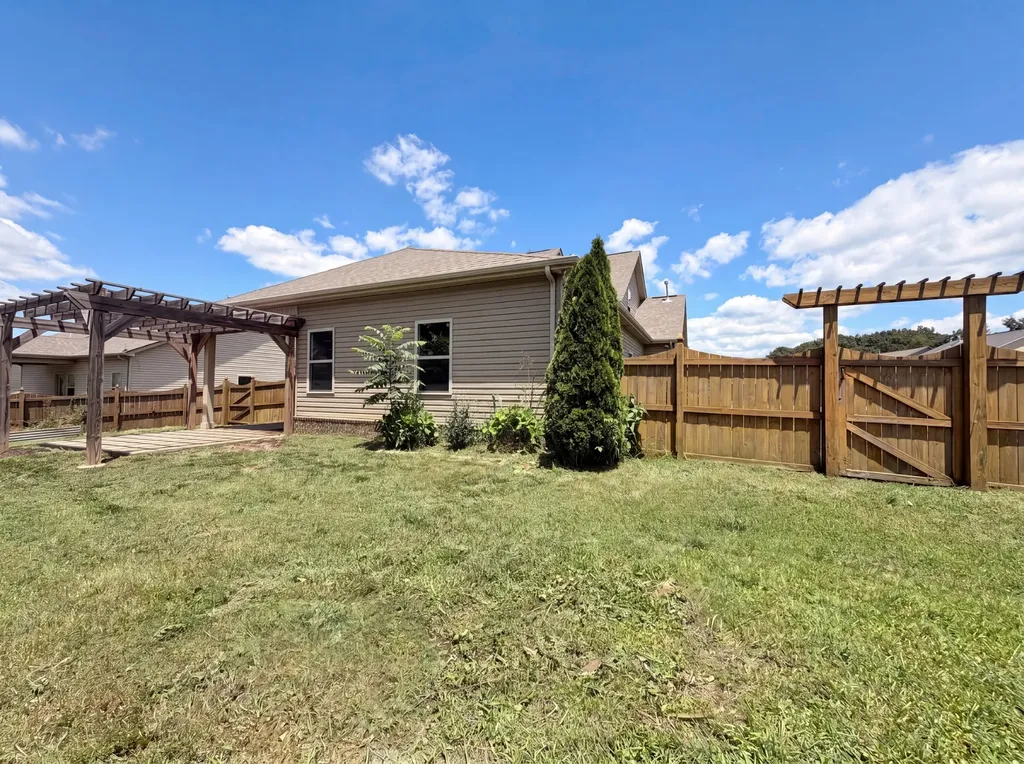 210 Bexley Way White House TN 37188