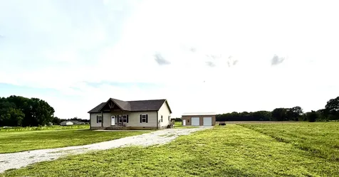 25 Aldridge Road Leoma TN 38468