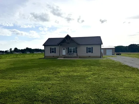 25 Aldridge Road Leoma TN 38468