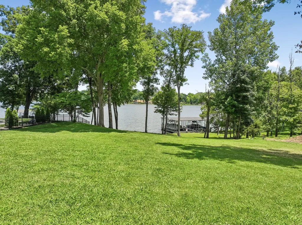 822 Plantation Way Gallatin TN 37066