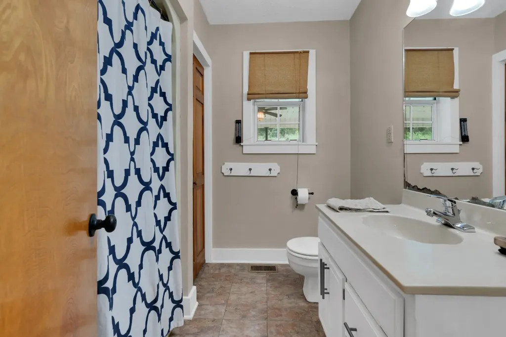 6933 Winchester Highway Winchester TN 37398