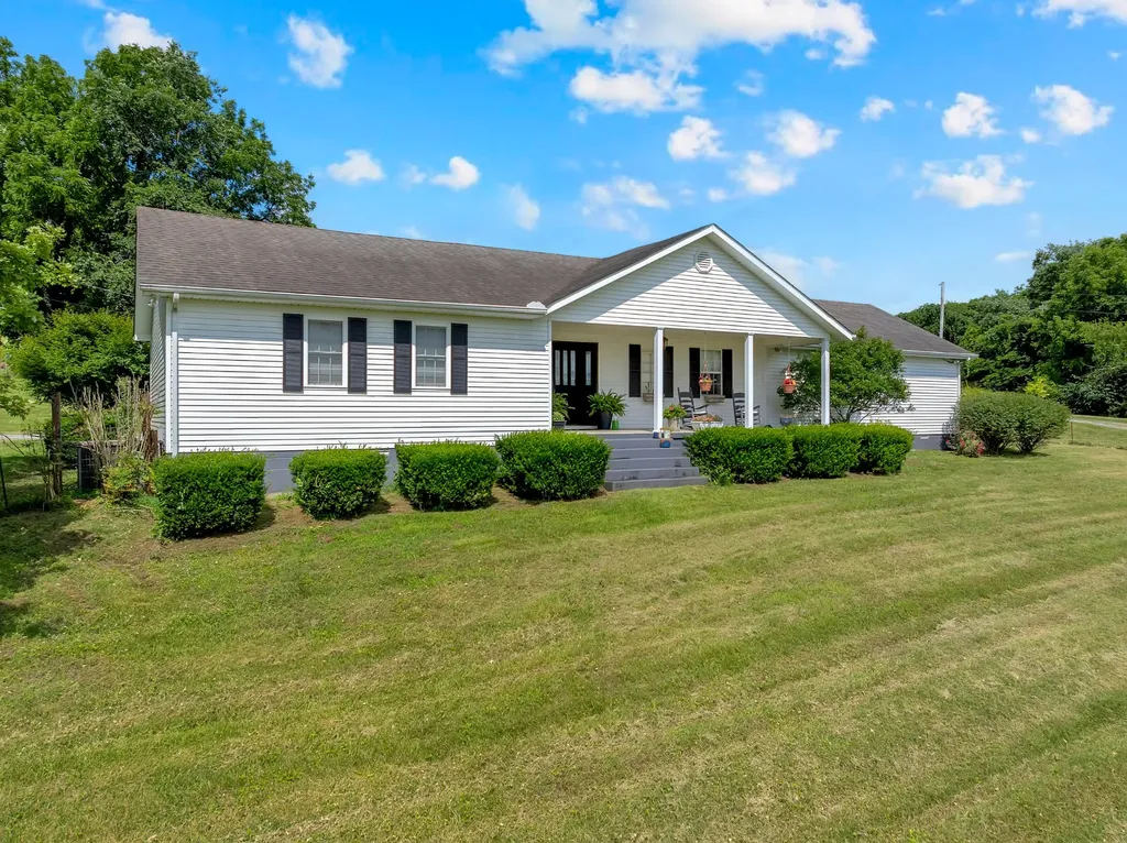 6933 Winchester Highway Winchester TN 37398
